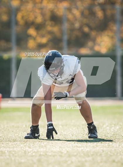 Thumbnail 2 in FR: Servite @ Mater Dei photogallery.