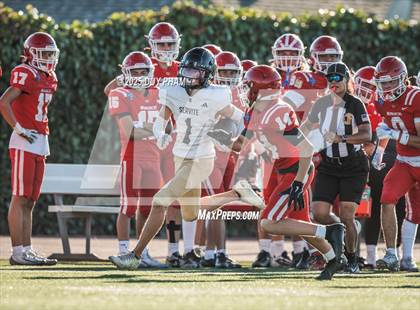Thumbnail 1 in FR: Servite @ Mater Dei photogallery.