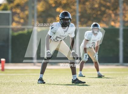 Thumbnail 1 in FR: Servite @ Mater Dei photogallery.