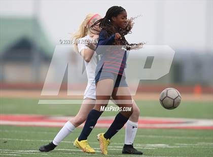 Thumbnail 3 in Life Waxahachie vs. Caddo Mills (Greenville Tournament) photogallery.