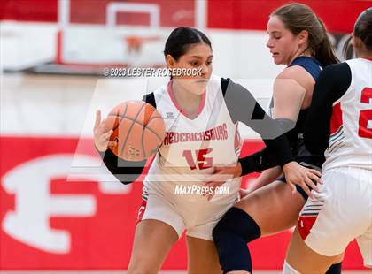 Thumbnail 1 in JV: Boerne Champion vs Fredericksburg photogallery.