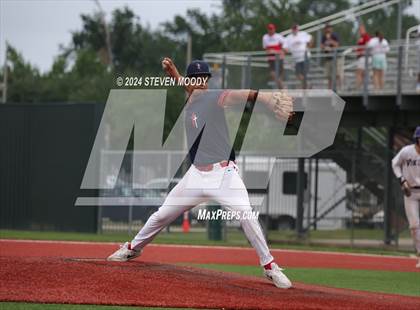 Thumbnail 2 in Central Catholic @ Opelousas Catholic (LHSAA Division IV Select Semifinal) photogallery.