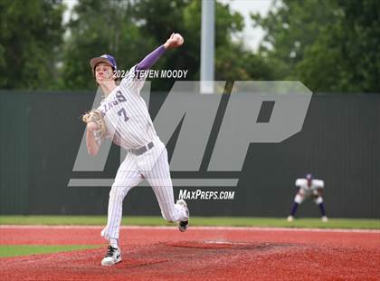 Thumbnail 2 in Central Catholic @ Opelousas Catholic (LHSAA Division IV Select Semifinal) photogallery.