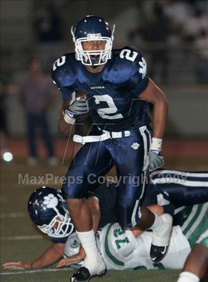 Thumbnail 2 in Loyola vs. De La Salle photogallery.