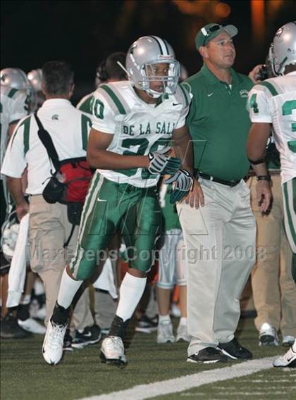 Thumbnail 3 in Loyola vs. De La Salle photogallery.