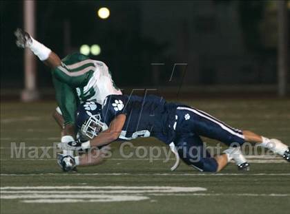 Thumbnail 2 in Loyola vs. De La Salle photogallery.
