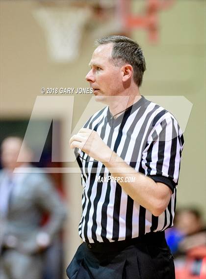 Thumbnail 2 in Sacramento Adventist vs. Sacramento Waldorf (CIF SJS D6 Semifinal) photogallery.