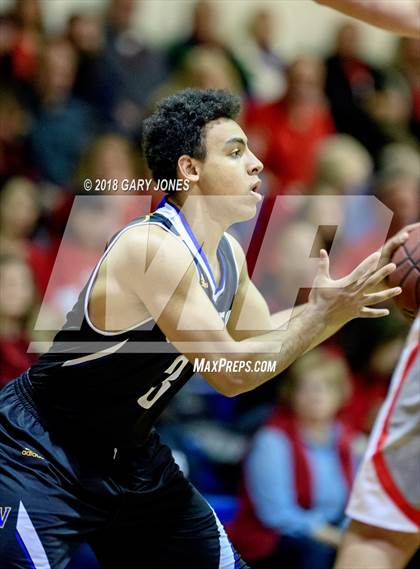 Thumbnail 2 in Sacramento Adventist vs. Sacramento Waldorf (CIF SJS D6 Semifinal) photogallery.