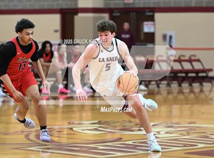 Thumbnail 2 in La Salle Academy vs. Tolman (RIIL State Elite 8) photogallery.