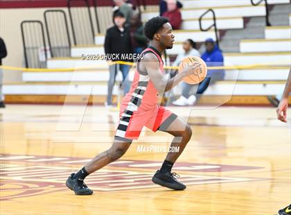 Thumbnail 1 in La Salle Academy vs. Tolman (RIIL State Elite 8) photogallery.