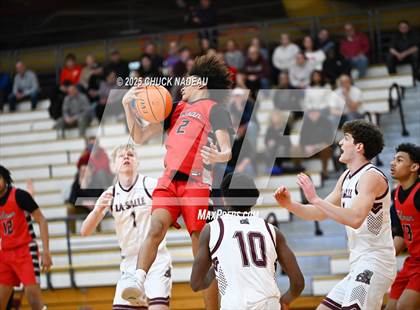 Thumbnail 1 in La Salle Academy vs. Tolman (RIIL State Elite 8) photogallery.
