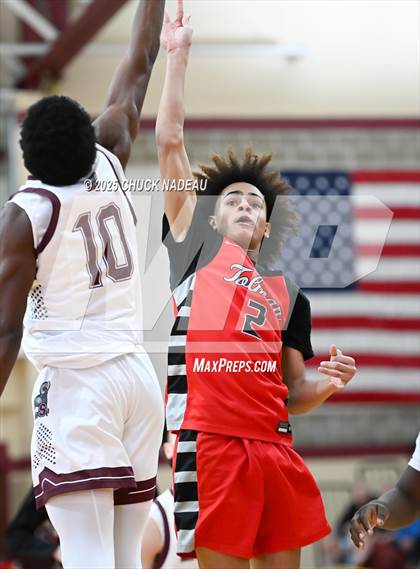 Thumbnail 1 in La Salle Academy vs. Tolman (RIIL State Elite 8) photogallery.