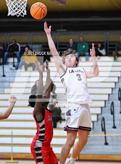 Thumbnail 1 in La Salle Academy vs. Tolman (RIIL State Elite 8) photogallery.