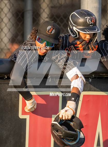 Thumbnail 3 in Orange @ Segerstrom photogallery.