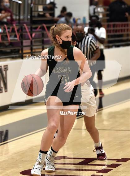 Thumbnail 2 in Basha @ Hamilton photogallery.