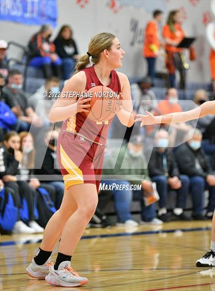 Thumbnail 3 in Winlock vs Napavine (WIAA 2B District Playoff) photogallery.