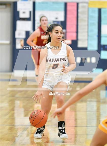 Thumbnail 3 in Winlock vs Napavine (WIAA 2B District Playoff) photogallery.