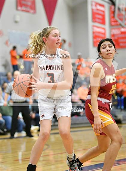 Thumbnail 3 in Winlock vs Napavine (WIAA 2B District Playoff) photogallery.