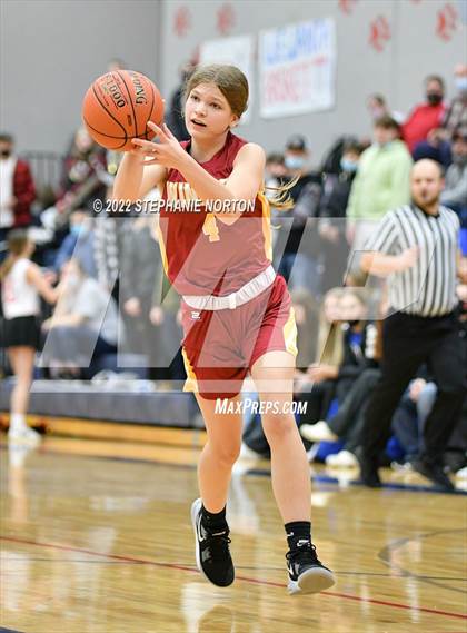 Thumbnail 3 in Winlock vs Napavine (WIAA 2B District Playoff) photogallery.