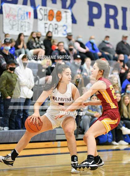 Thumbnail 2 in Winlock vs Napavine (WIAA 2B District Playoff) photogallery.