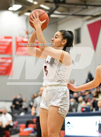 Thumbnail 3 in Winlock vs Napavine (WIAA 2B District Playoff) photogallery.