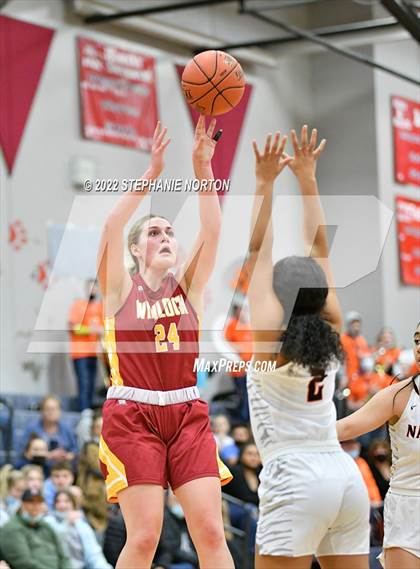 Thumbnail 1 in Winlock vs Napavine (WIAA 2B District Playoff) photogallery.