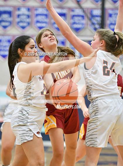 Thumbnail 2 in Winlock vs Napavine (WIAA 2B District Playoff) photogallery.