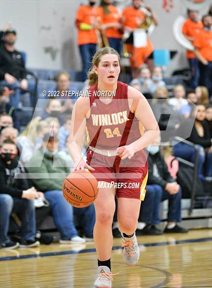 Thumbnail 3 in Winlock vs Napavine (WIAA 2B District Playoff) photogallery.