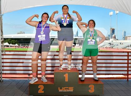 Thumbnail 1 in UIL 1A State Championship photogallery.