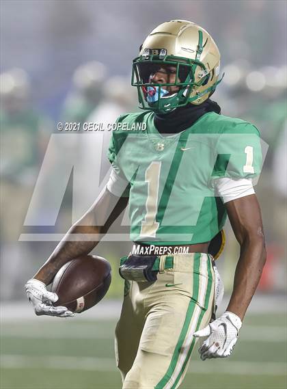 Thumbnail 3 in Buford vs. Langston Hughes (GHSA 6A Championship) photogallery.