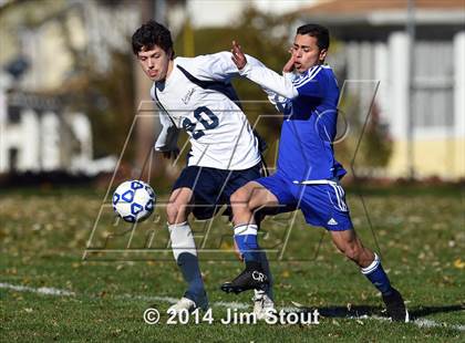 Thumbnail 1 in Skaneateles vs. Mattituck (NYSPHSAA Class B Semifinal) photogallery.