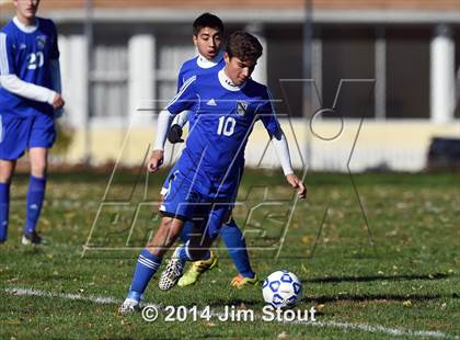 Thumbnail 2 in Skaneateles vs. Mattituck (NYSPHSAA Class B Semifinal) photogallery.