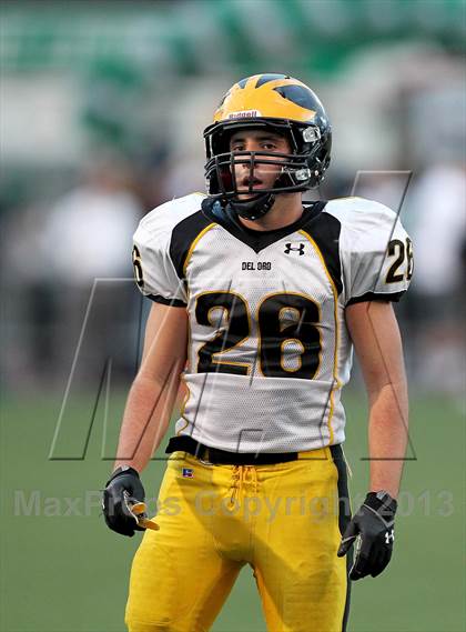 Thumbnail 3 in JV: Del Oro @ De La Salle photogallery.