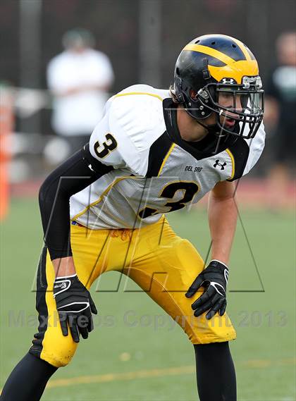 Thumbnail 2 in JV: Del Oro @ De La Salle photogallery.