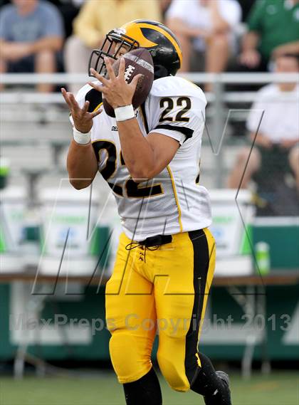 Thumbnail 2 in JV: Del Oro @ De La Salle photogallery.