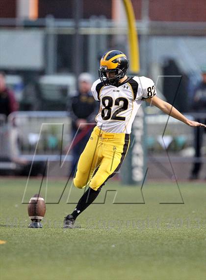 Thumbnail 1 in JV: Del Oro @ De La Salle photogallery.