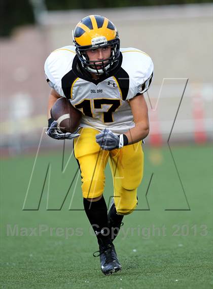Thumbnail 2 in JV: Del Oro @ De La Salle photogallery.