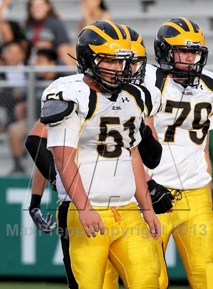 Thumbnail 3 in JV: Del Oro @ De La Salle photogallery.