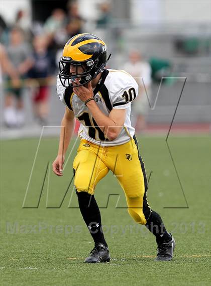 Thumbnail 3 in JV: Del Oro @ De La Salle photogallery.