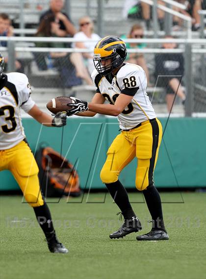 Thumbnail 1 in JV: Del Oro @ De La Salle photogallery.