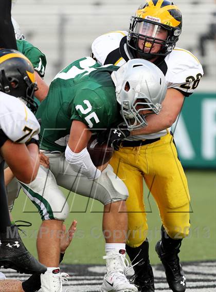 Thumbnail 3 in JV: Del Oro @ De La Salle photogallery.