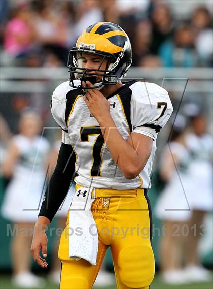 Thumbnail 3 in JV: Del Oro @ De La Salle photogallery.