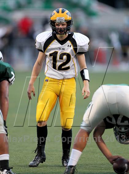 Thumbnail 3 in JV: Del Oro @ De La Salle photogallery.