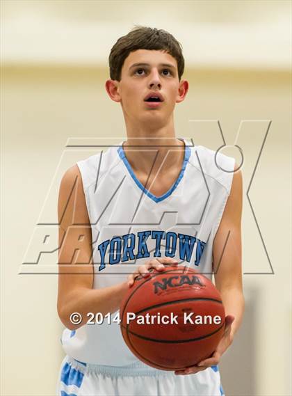 Thumbnail 2 in Wakefield @ Yorktown photogallery.