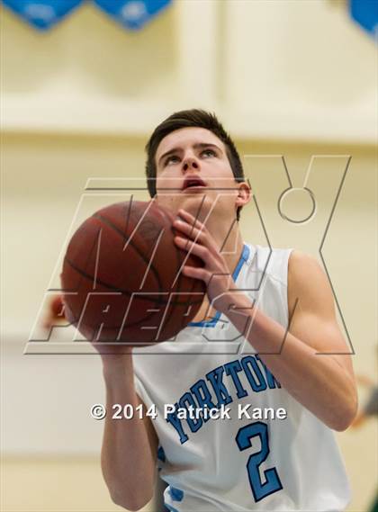 Thumbnail 2 in Wakefield @ Yorktown photogallery.