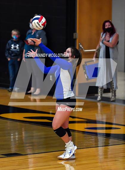 Thumbnail 1 in PORTA/Ashland-Chandlerville Central @ Illini Central photogallery.
