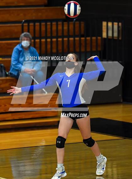 Thumbnail 3 in PORTA/Ashland-Chandlerville Central @ Illini Central photogallery.