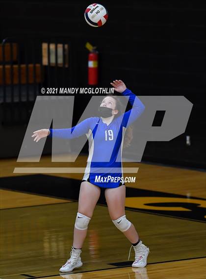 Thumbnail 1 in PORTA/Ashland-Chandlerville Central @ Illini Central photogallery.