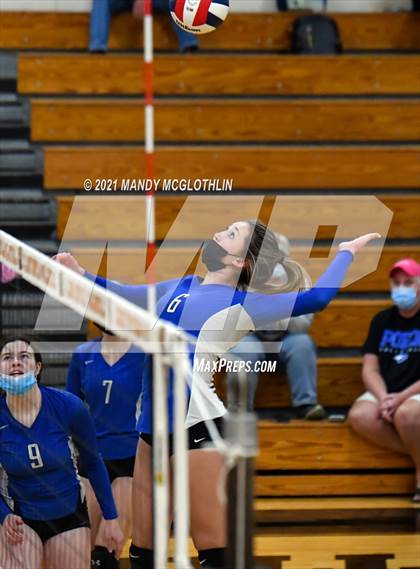 Thumbnail 1 in PORTA/Ashland-Chandlerville Central @ Illini Central photogallery.