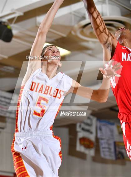 Thumbnail 2 in Mission Viejo vs. Mater Dei (Diablo Inferno Tourney) photogallery.
